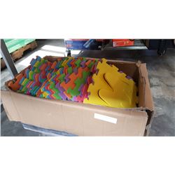 LOT OF CHILDS ROOM PLAY MATS