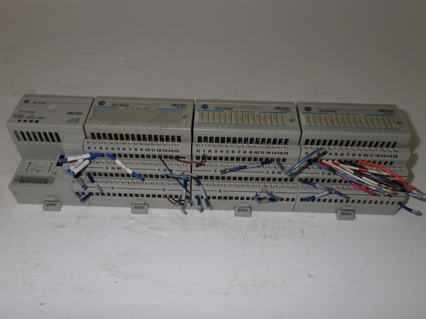 ALLEN-BRADLEY FLEX I/O POWER SUPPLY AND OUTPUT MODULES *LOT OF 4