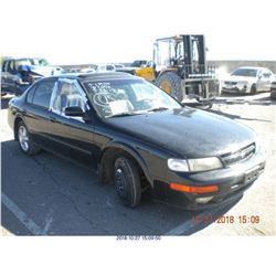1997 - NISSAN MAXIMA // SALVAGE TITLE