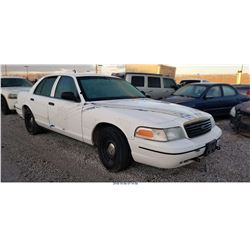 2000 - FORD CROWN VICTORIA  // TEXAS TITLE