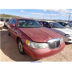 2000 - LINCOLN TOWN CAR