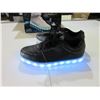 Image 4 : New Gleam Kicks LED indoor/outdoor Runners / Many different light settings