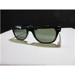 New Foster Grant  Sunglasses