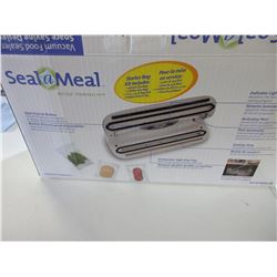Seal a Meal Vacuum Food Sealer / comes with bags