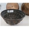 Image 5 : 8 Copper Molds & Pots