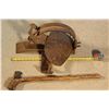 Image 1 : AUTHENTIC POACHER'S GIN TRAP AND AX