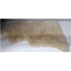 GENUINE SHEEPSKIN RUG