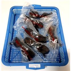 6 PAIRS OF SUNGLASSES