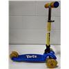 Image 1 : TETS CHILD THREE WHEEL SCOOTER