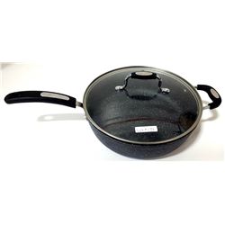 THE ROCK LARGE COVRED FRYPAN