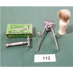 VINTAGE SHAVING CLIPPERS & BRUSH