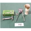 Image 1 : VINTAGE SHAVING CLIPPERS & BRUSH