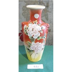 ANTIQUE ASIAN HANDPAINTED PORCELAIN VASE