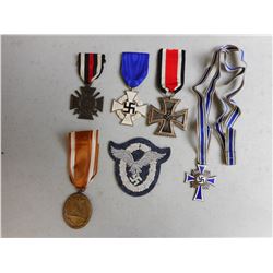 GERMAN WWI/WWII MEDALS & BADGE