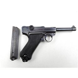 WWII ERA, LUGER , MODEL: P08 , CALIBER: 9MM LUGER