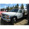Image 1 : APPROX 2000 CHEV 3500 DUALLY DECK TRUCK