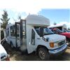Image 3 : 2004 FORD E450 HANDICAP BUS