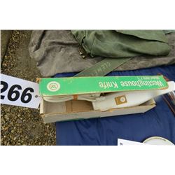 WESTINGHOUSE ELECTRIC KNIFE IN ORIGINAL BOX