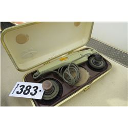 SUNBEAM ELECTRIC SHOE POLISHER IN CASE