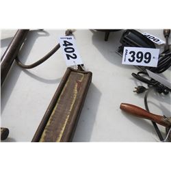 HANSON HANGING SCALE