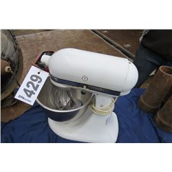 STAND UP MIXER WITH BEATER AND BOWL