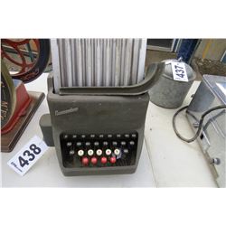 CUMMINS CHANGE MACHINE/CASH REGISTER