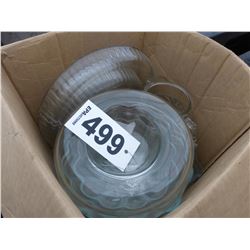 BOX WITH GLASS SERVING DISHES