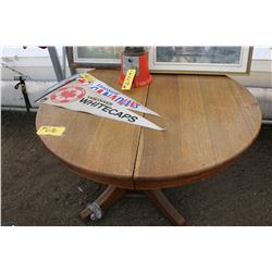 SINGLE PEDESTAL ROUND TABLE (44")