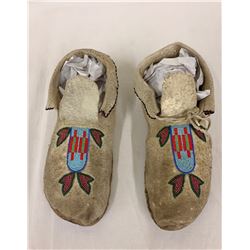 Vintage Plateau Beaded Moccasins