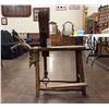 Image 10 : Nice Antique Stitching Horse