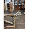 Image 3 : Nice Antique Stitching Horse