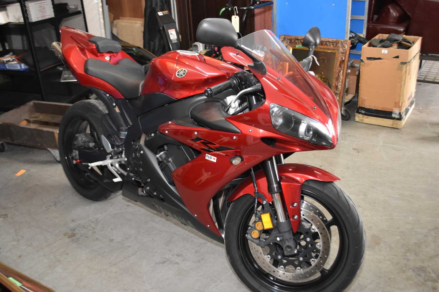 Yamaha R1-2005 motorcycle with inline 4 cylinder 1000cc engine, 2700kms ...