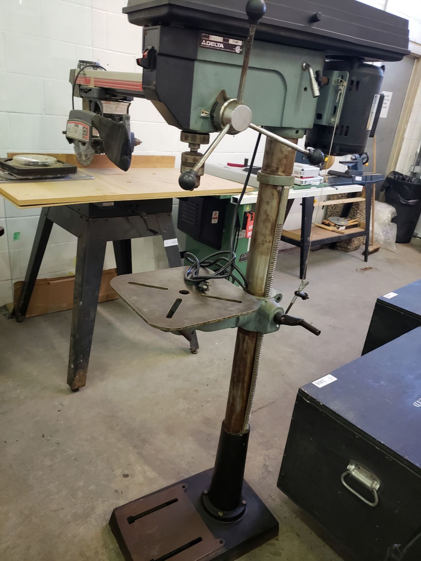 Delta 16 1 2 Floor Model Drill Press