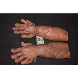 STAR TREK SCREEN USED HERO ALIEN DEMON CREATURE HANDS SILICONE