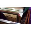 Image 2 : TOTE OF VARIOUS PICTURES