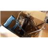 Image 2 : TRAILER JACK DOOR CLOSER AND TOOLS