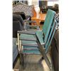 Image 2 : 3 STACKING ARM CHAIRS