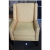 Image 1 : YELLOW ACCENT CHAIR