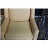 Image 2 : YELLOW ACCENT CHAIR