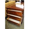 Image 2 : AMERICAN MARTINSVILLE 3 DRAWER DRESSER