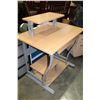 Image 1 : IKEA DESK