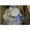 Image 2 : BOX OF CRYSTAL AND CHINA