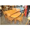 Image 1 : OAK TABLE W/ 5 CHAIRS AND 2 LEAVES