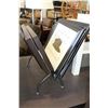 Image 2 : SMALL PRINTS AND MAGAZINE RACK
