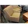 Image 2 : STRIPED ACCENT CHAIR