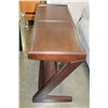 Image 2 : MODERN HALLWAY Z TABLE