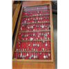 Image 1 : 90 COLLECTOR SPOONS IN GLASS CASE