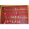 Image 2 : 90 COLLECTOR SPOONS IN GLASS CASE
