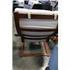 Image 2 : BENTWOOD CHAIR WITH WHITE CUSHION