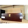 Image 1 : CASE OF FIVE WINE KIT GIFT SETS
